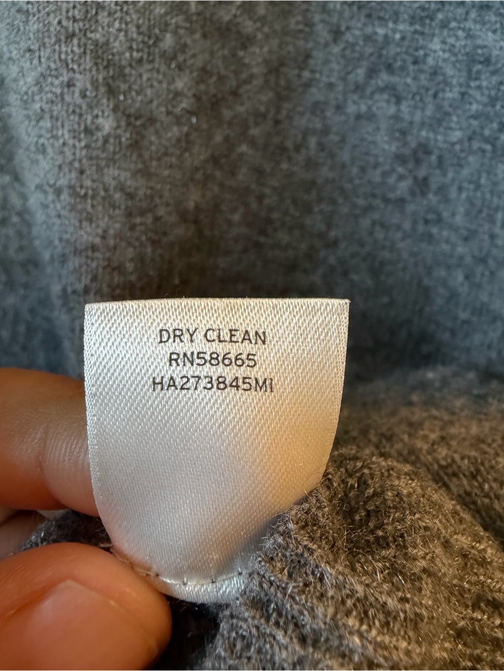 Halogen 100% Cashmere Gray V-Neck Sweater Soft Minimalist Classic Knit - Picture 8 of 8